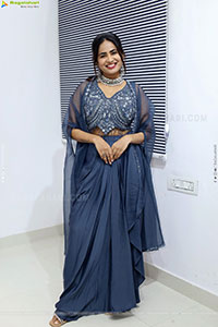 Naziya Khan in Grey Embellished Dress, HD Photo Gallery 