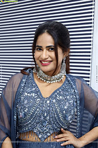 Naziya Khan in Grey Embellished Dress, HD Photo Gallery 