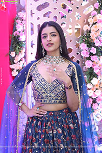 Prachi Thaker Poses with Designer Jewellery