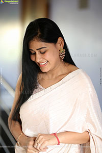 Priya Deshpag at Sandigdham Teaser Launch, HD Gallery