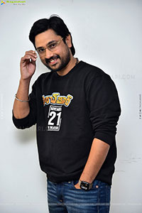 Raj Tarun at Paanch Minar Movie Interview, HD Gallery