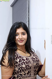 Ramya Priya Latest Glam Stills, HD Gallery