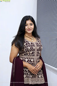 Ramya Priya Latest Glam Stills, HD Gallery