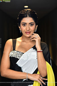 Rashi Singh at 3 Roses Season 2 Teaser Launch, HD Gallery