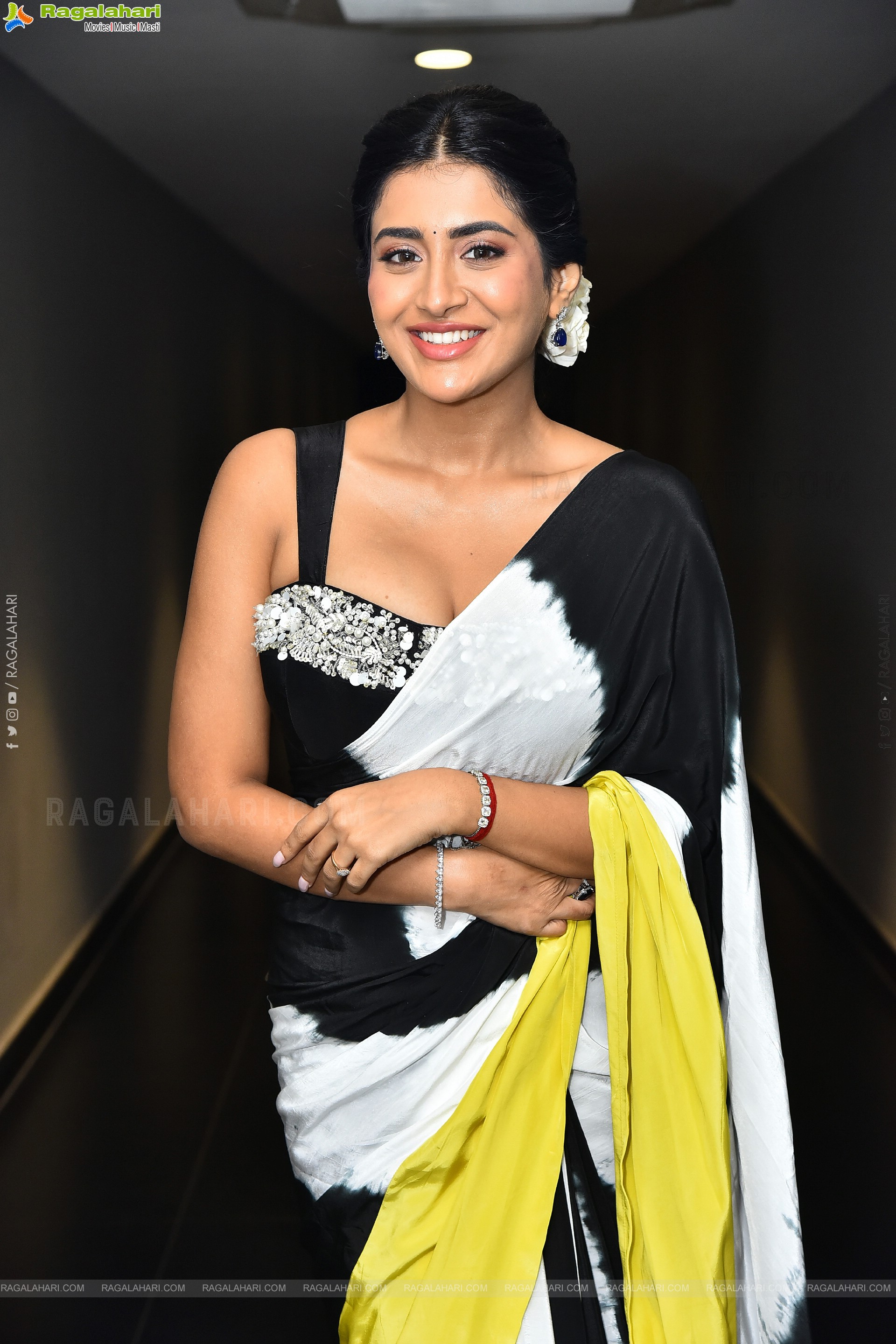 Rashi Singh at 3 Roses Season 2 Teaser Launch, HD Gallery