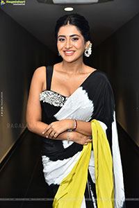 Rashi Singh at 3 Roses Season 2 Teaser Launch, HD Gallery