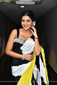 Rashi Singh at 3 Roses Season 2 Teaser Launch, HD Gallery