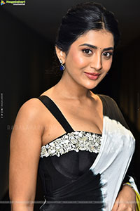 Rashi Singh at 3 Roses Season 2 Teaser Launch, HD Gallery