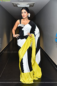 Rashi Singh at 3 Roses Season 2 Teaser Launch, HD Gallery