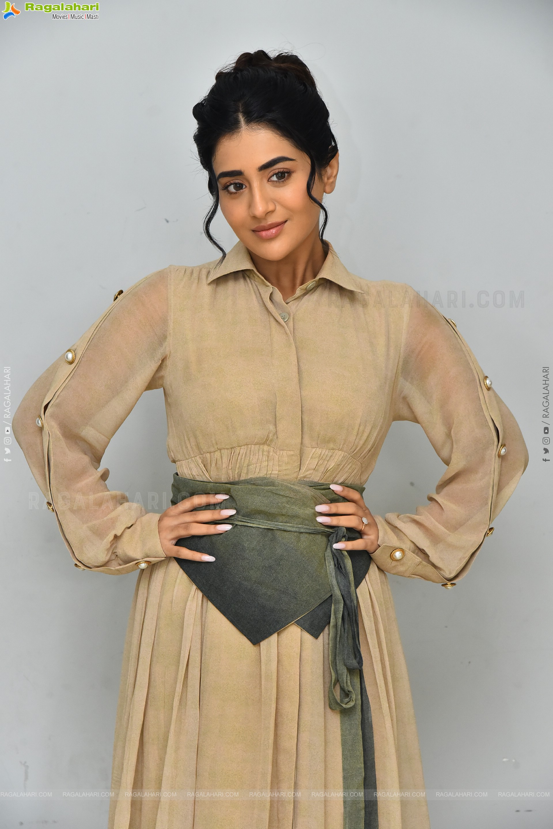 Rashi Singh at Paanch Minar Movie Success Meet, HD Gallery