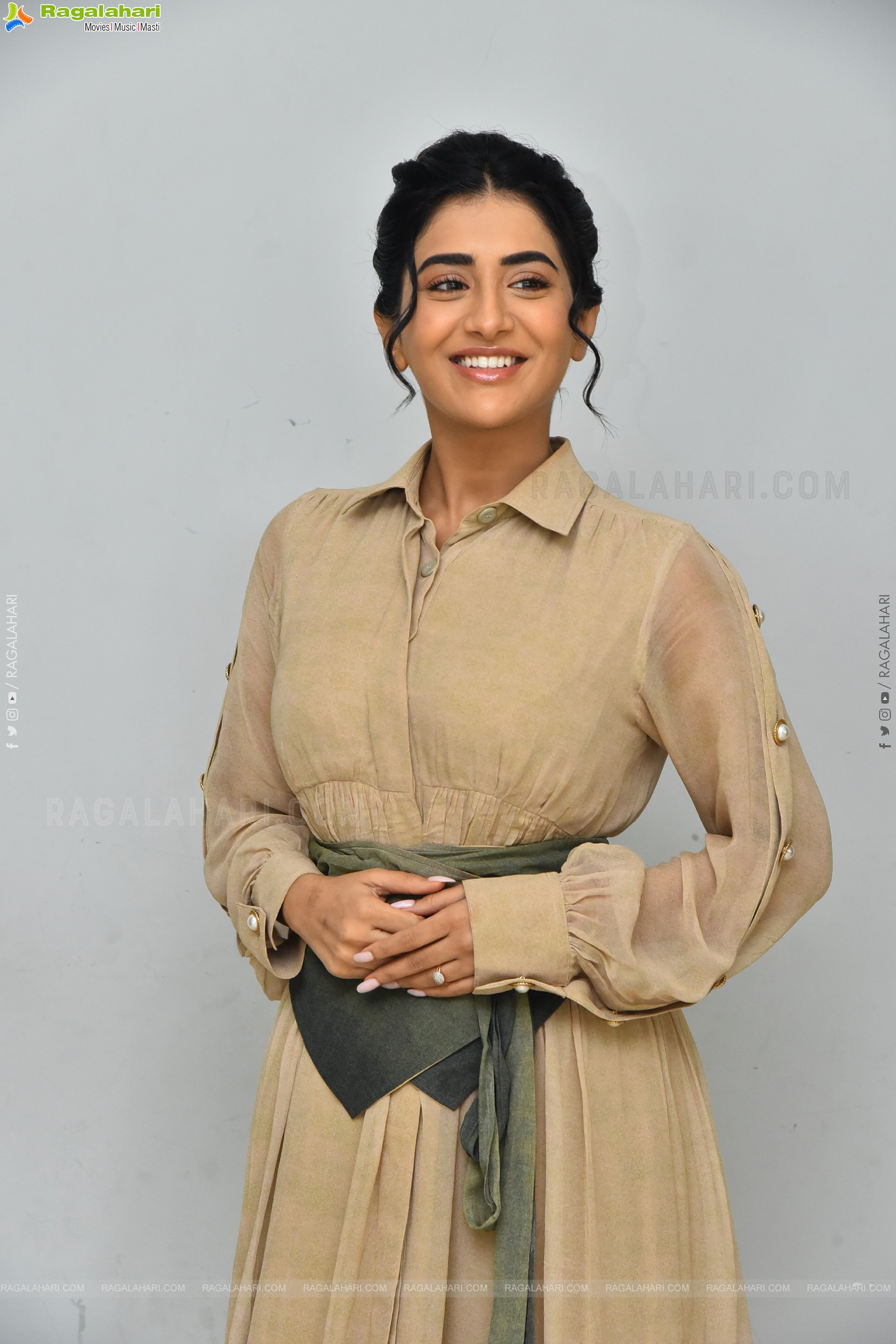 Rashi Singh at Paanch Minar Movie Success Meet, HD Gallery