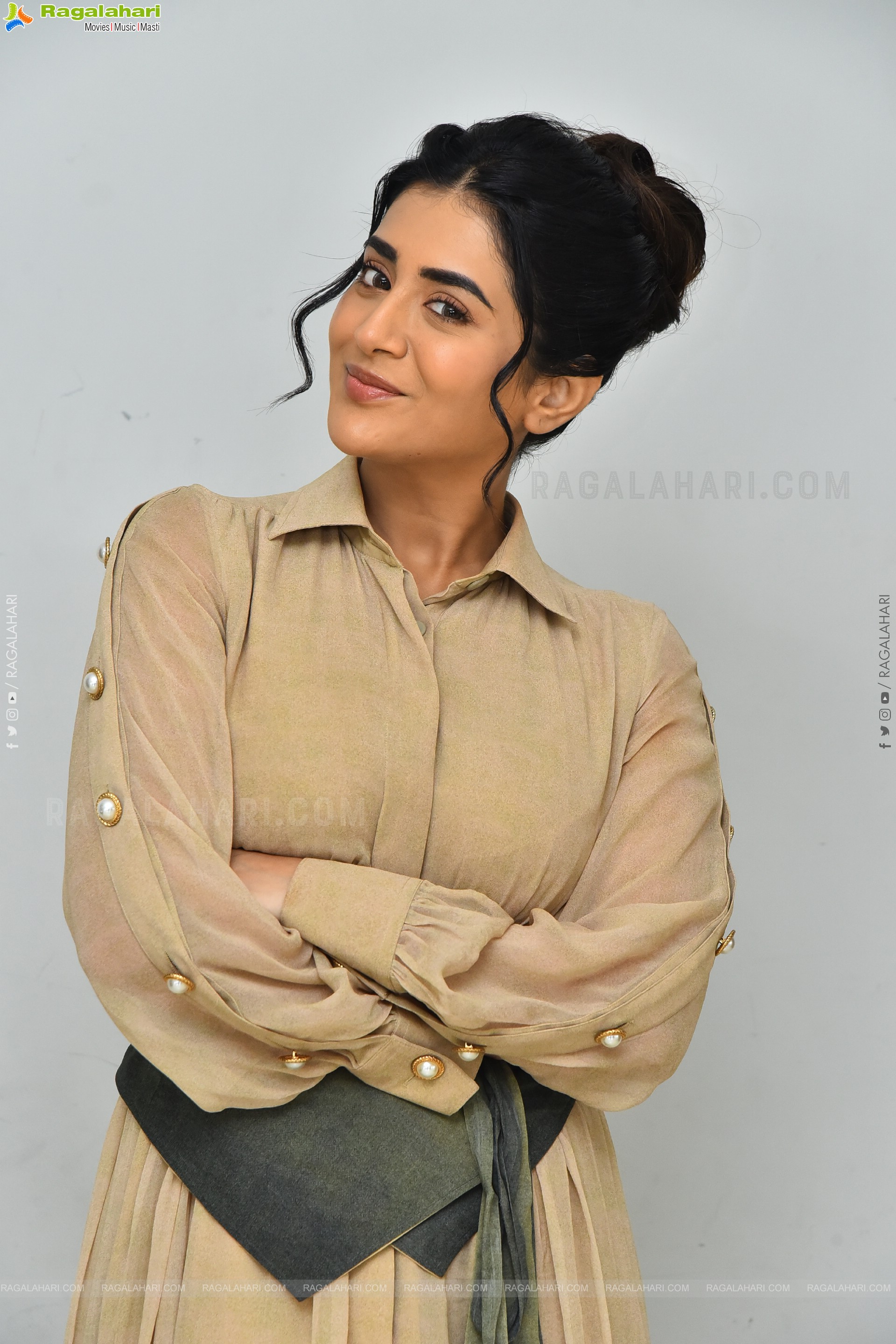 Rashi Singh at Paanch Minar Movie Success Meet, HD Gallery