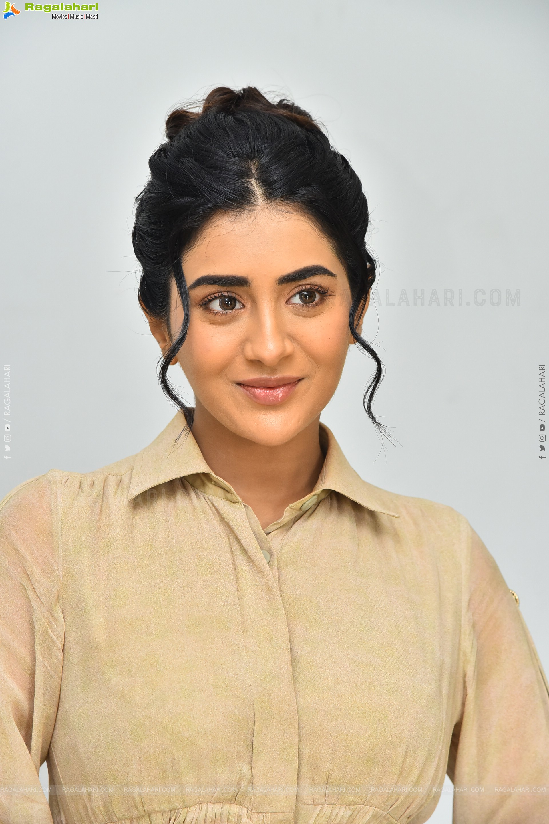 Rashi Singh at Paanch Minar Movie Success Meet, HD Gallery