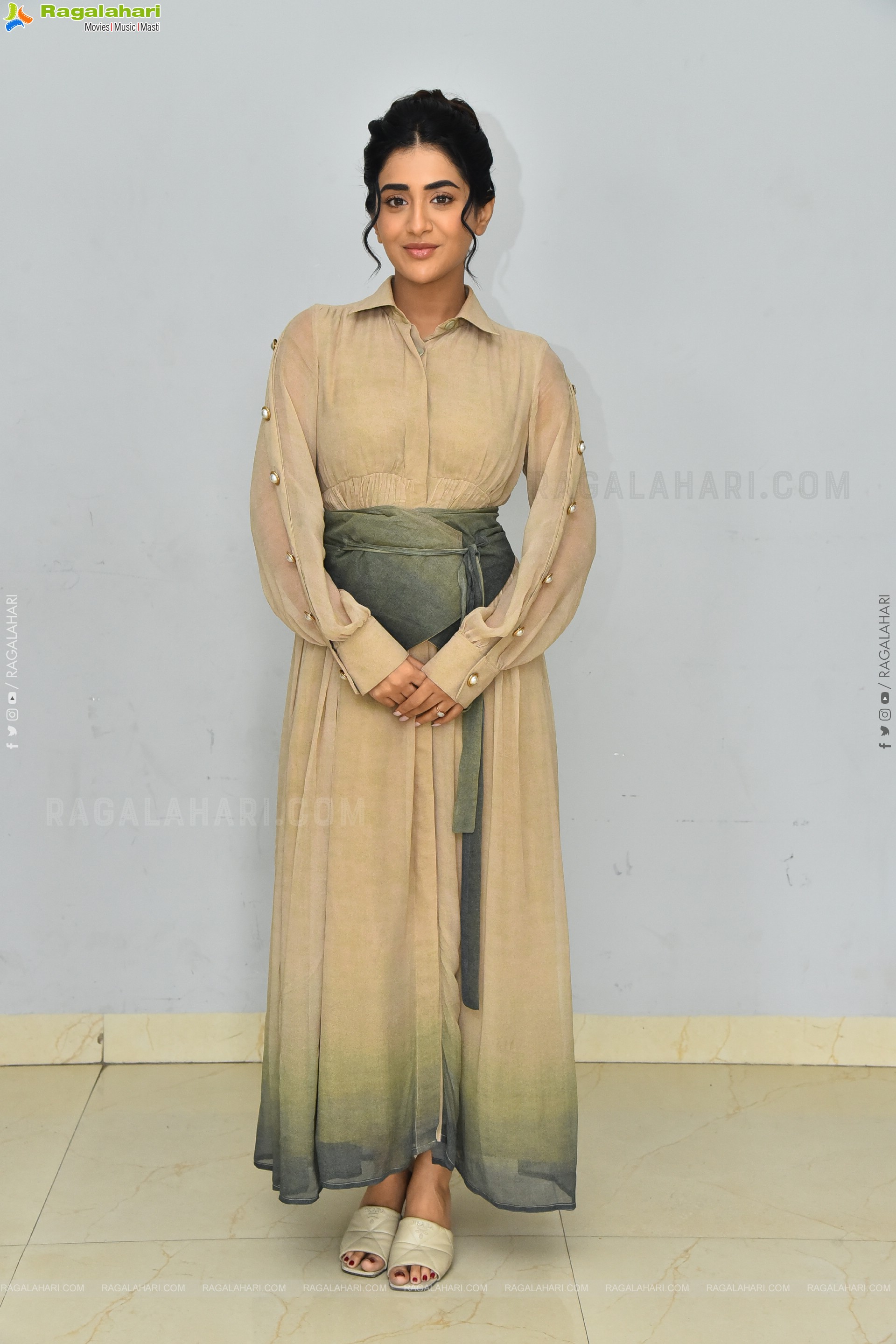 Rashi Singh at Paanch Minar Movie Success Meet, HD Gallery