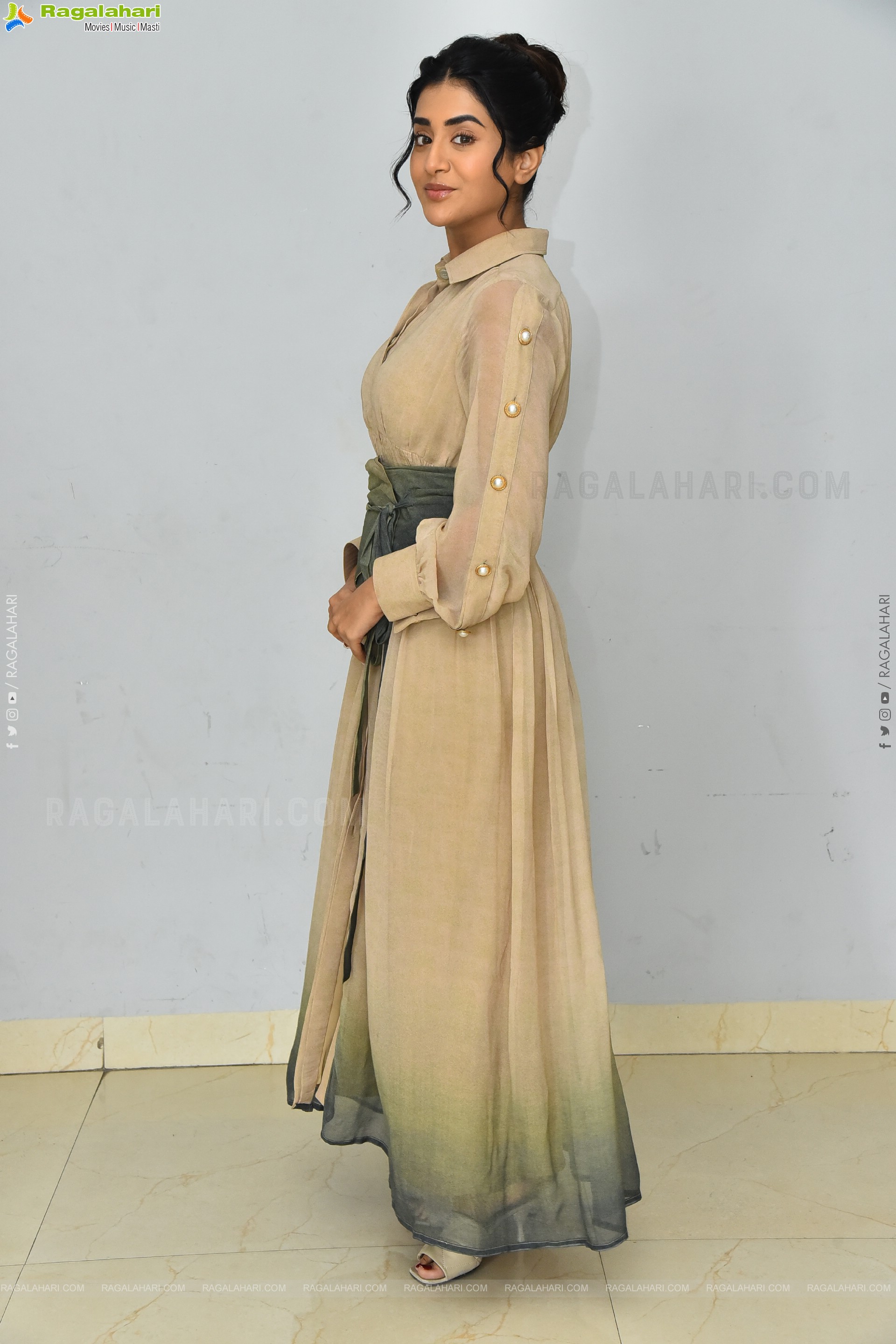 Rashi Singh at Paanch Minar Movie Success Meet, HD Gallery