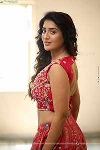 Rashi Singh at Paanch Minar Press Meet, HD Gallery