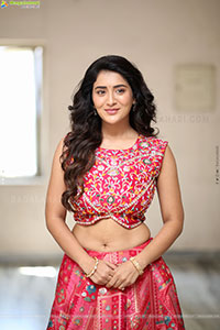 Rashi Singh at Paanch Minar Press Meet, HD Gallery