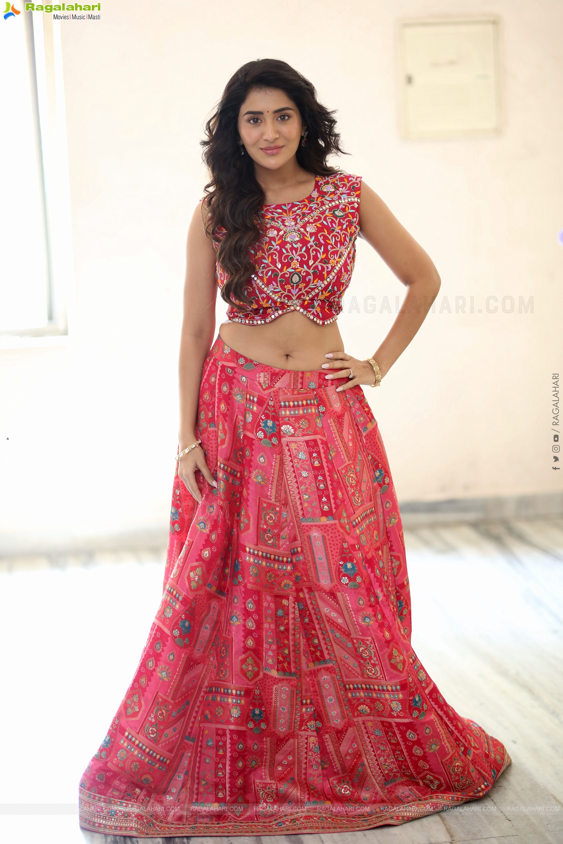 Rashi Singh at Paanch Minar Press Meet, HD Gallery