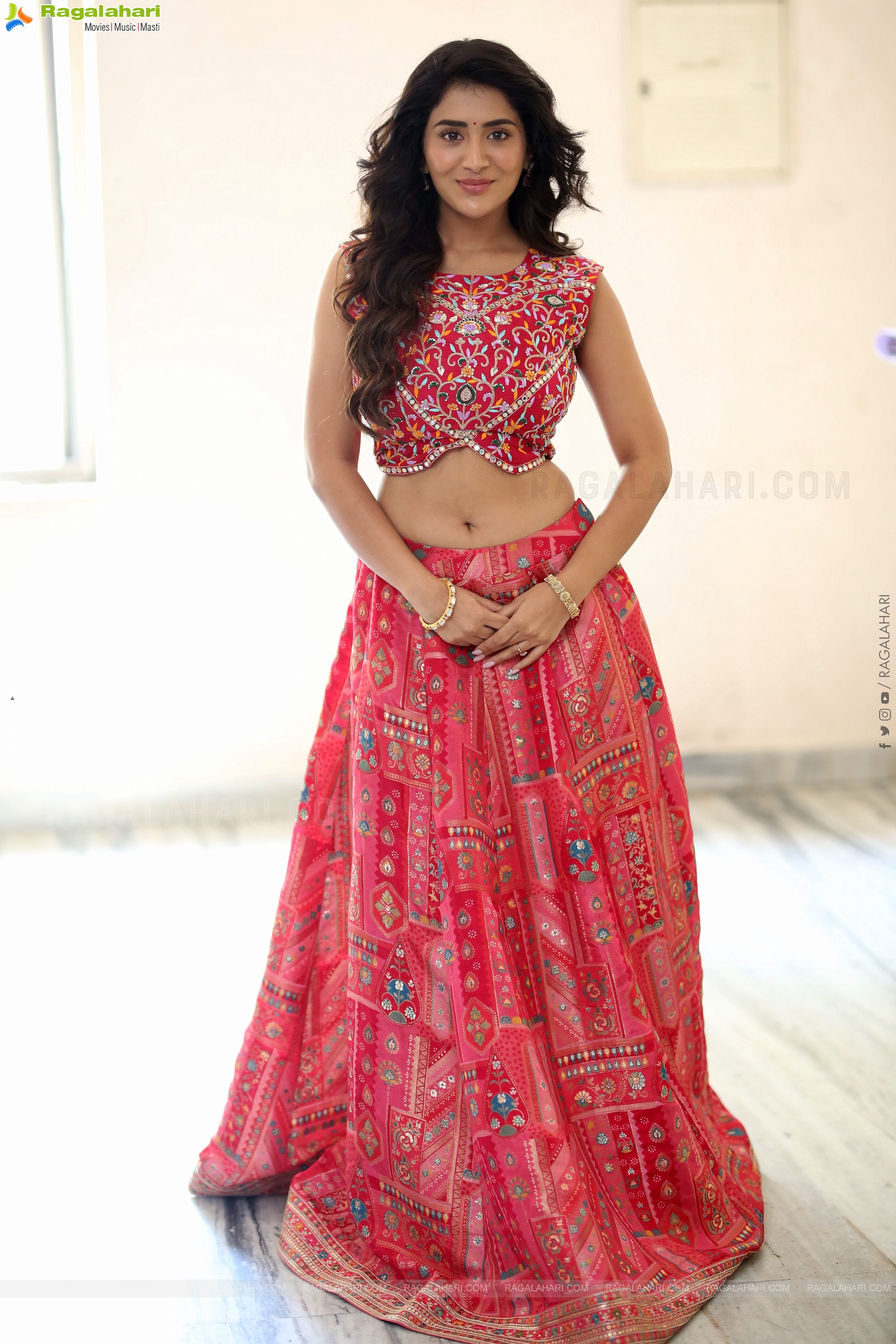 Rashi Singh at Paanch Minar Press Meet, HD Gallery