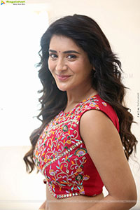 Rashi Singh at Paanch Minar Press Meet, HD Gallery