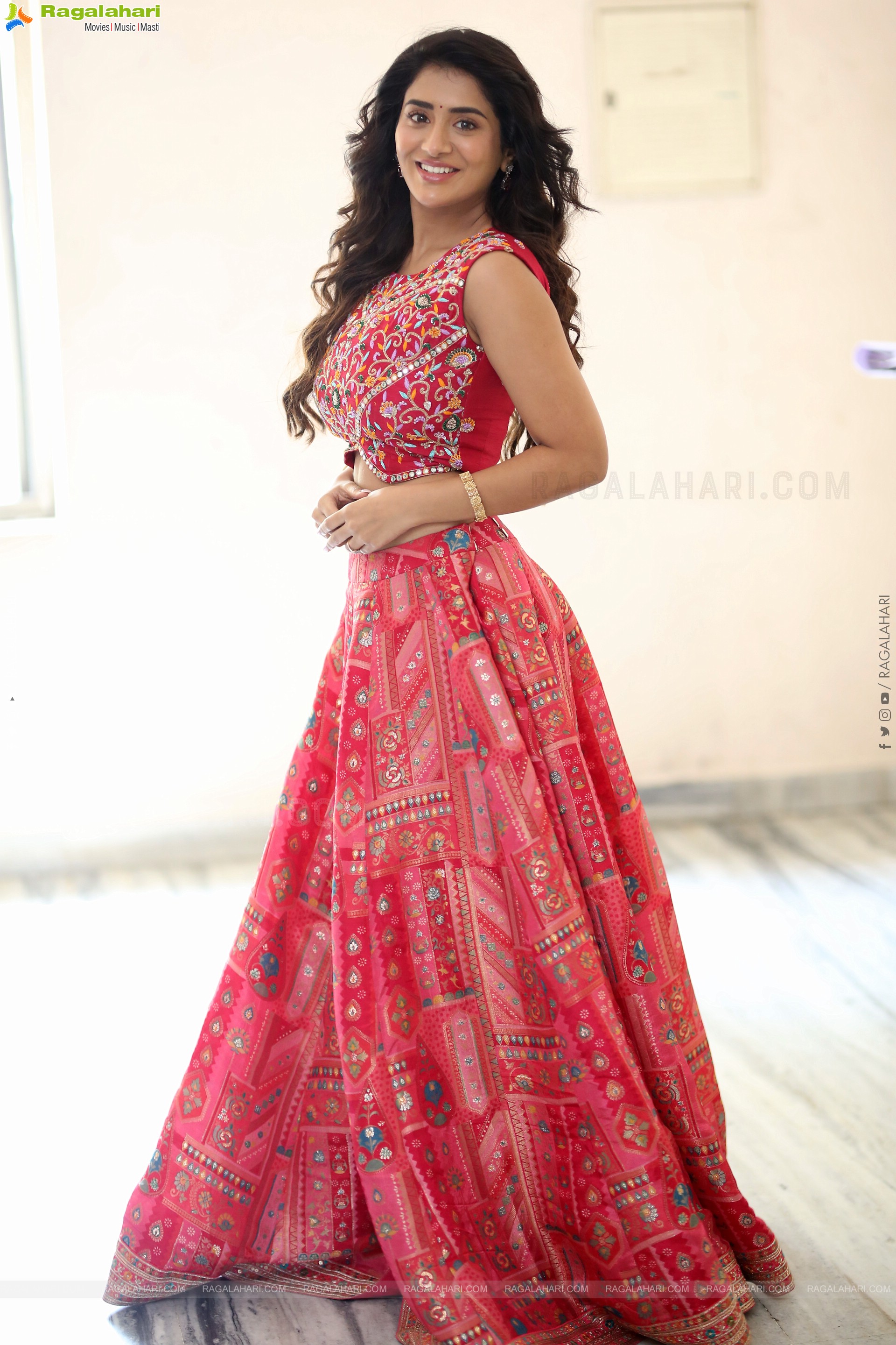 Rashi Singh at Paanch Minar Press Meet, HD Gallery