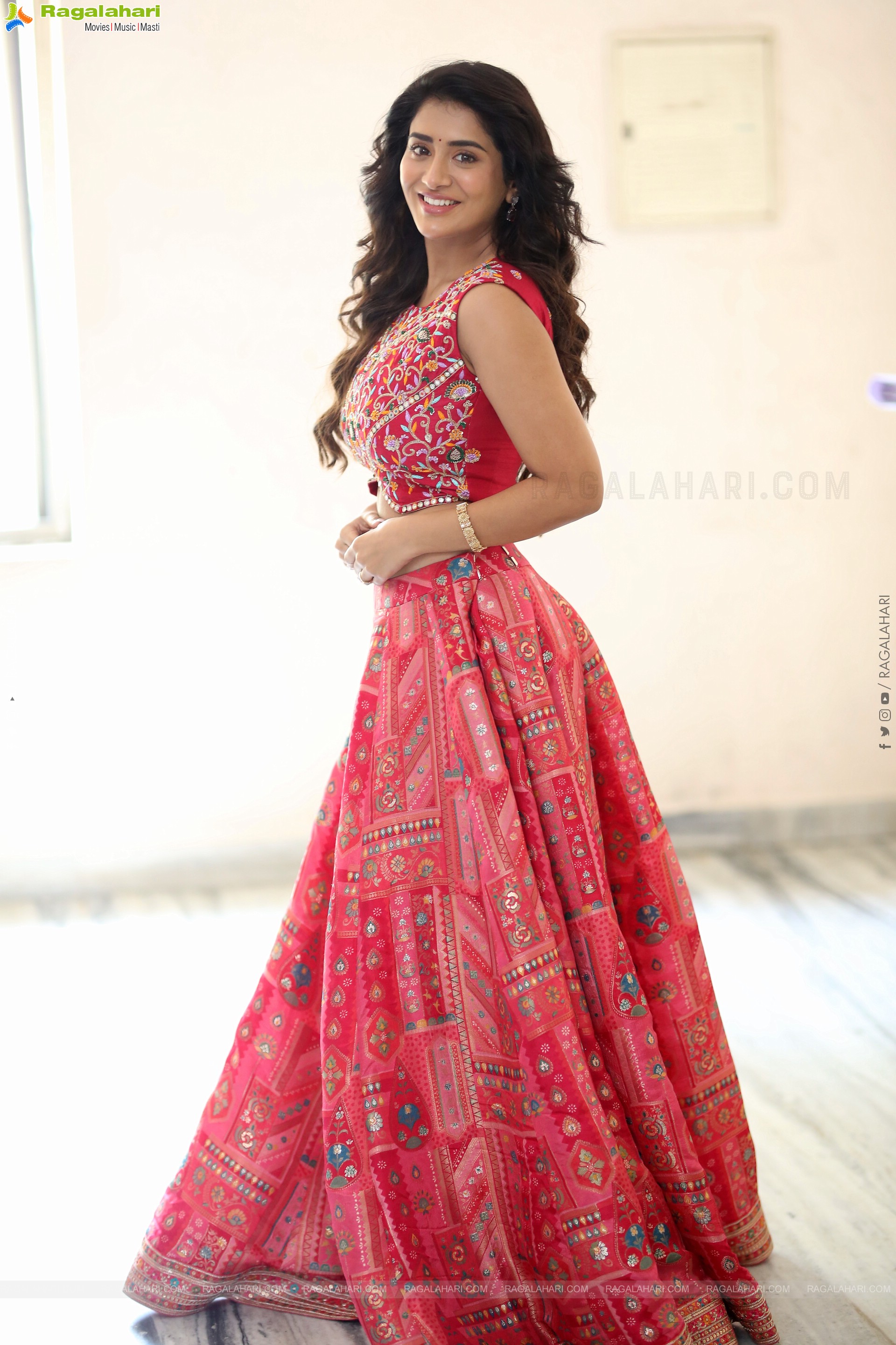 Rashi Singh at Paanch Minar Press Meet, HD Gallery