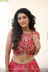 Rashi Singh at Paanch Minar Press Meet, HD Gallery