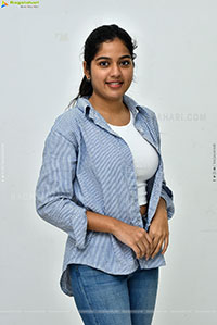 Tejaswi Rao at Raju Weds Rambai Interview, HD Gallery