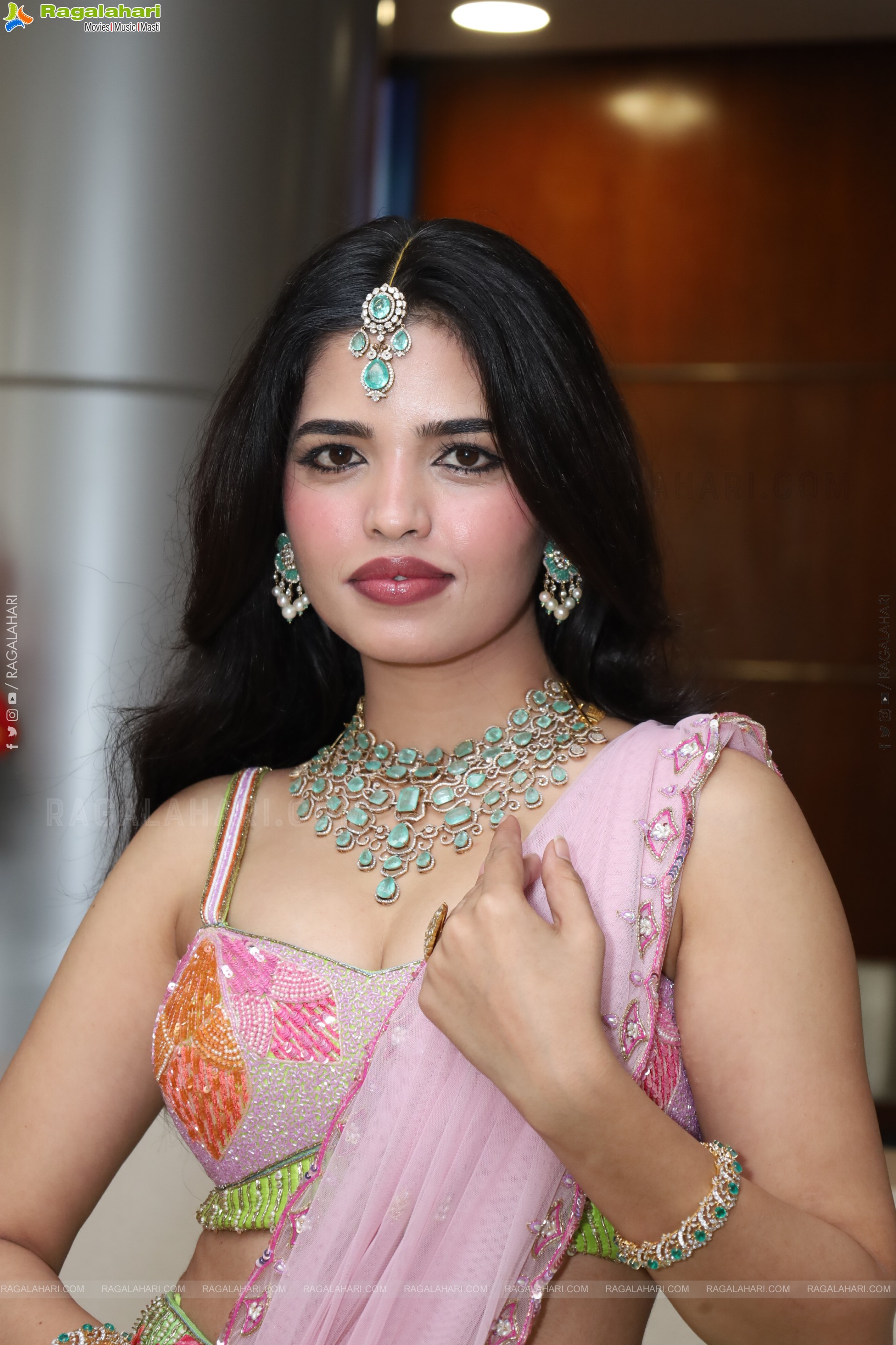 Urmila Chauhan at Hi Life Exhibition Grand Launch, HD Gallery