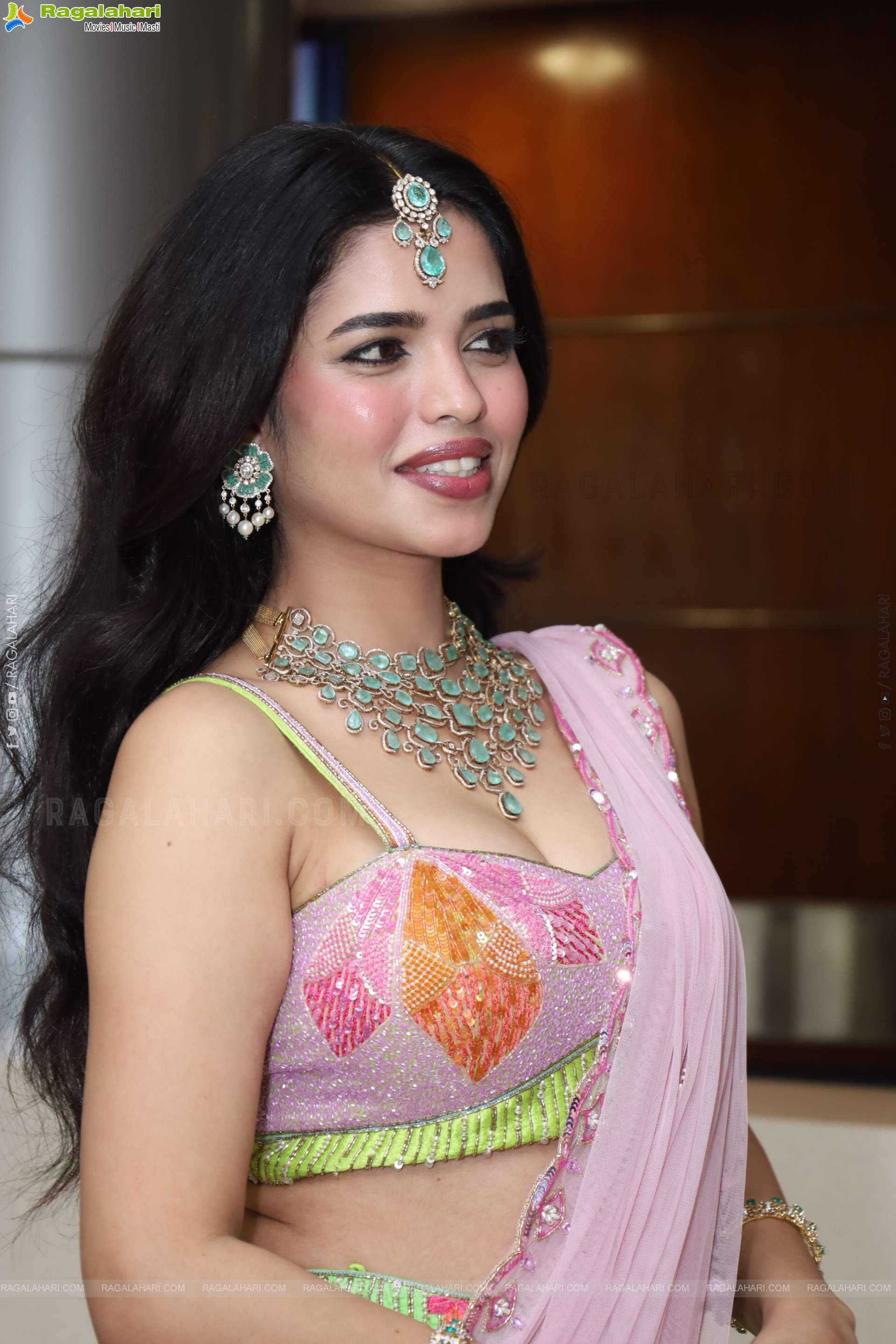 Urmila Chauhan at Hi Life Exhibition Grand Launch, HD Gallery