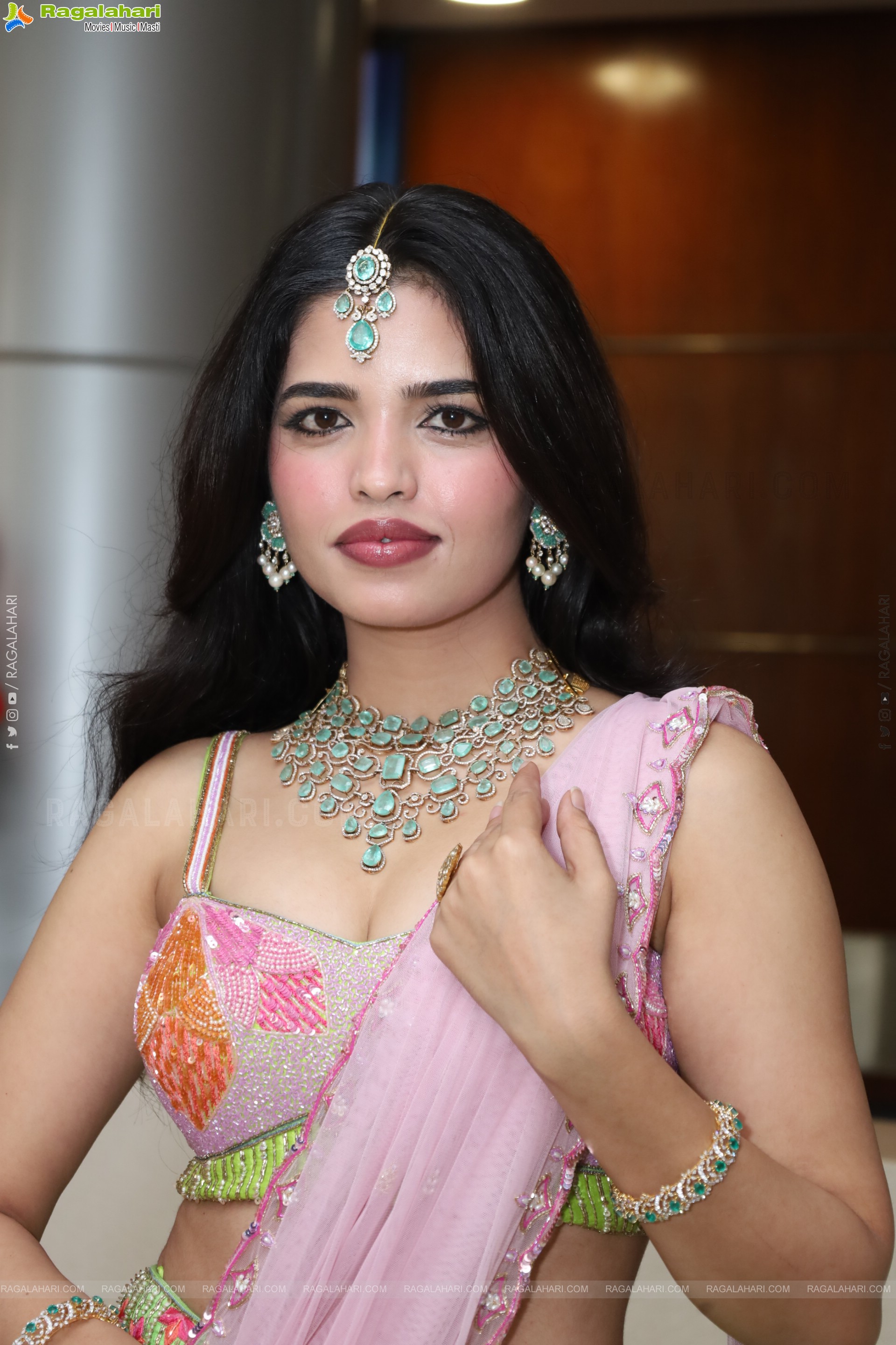 Urmila Chauhan at Hi Life Exhibition Grand Launch, HD Gallery