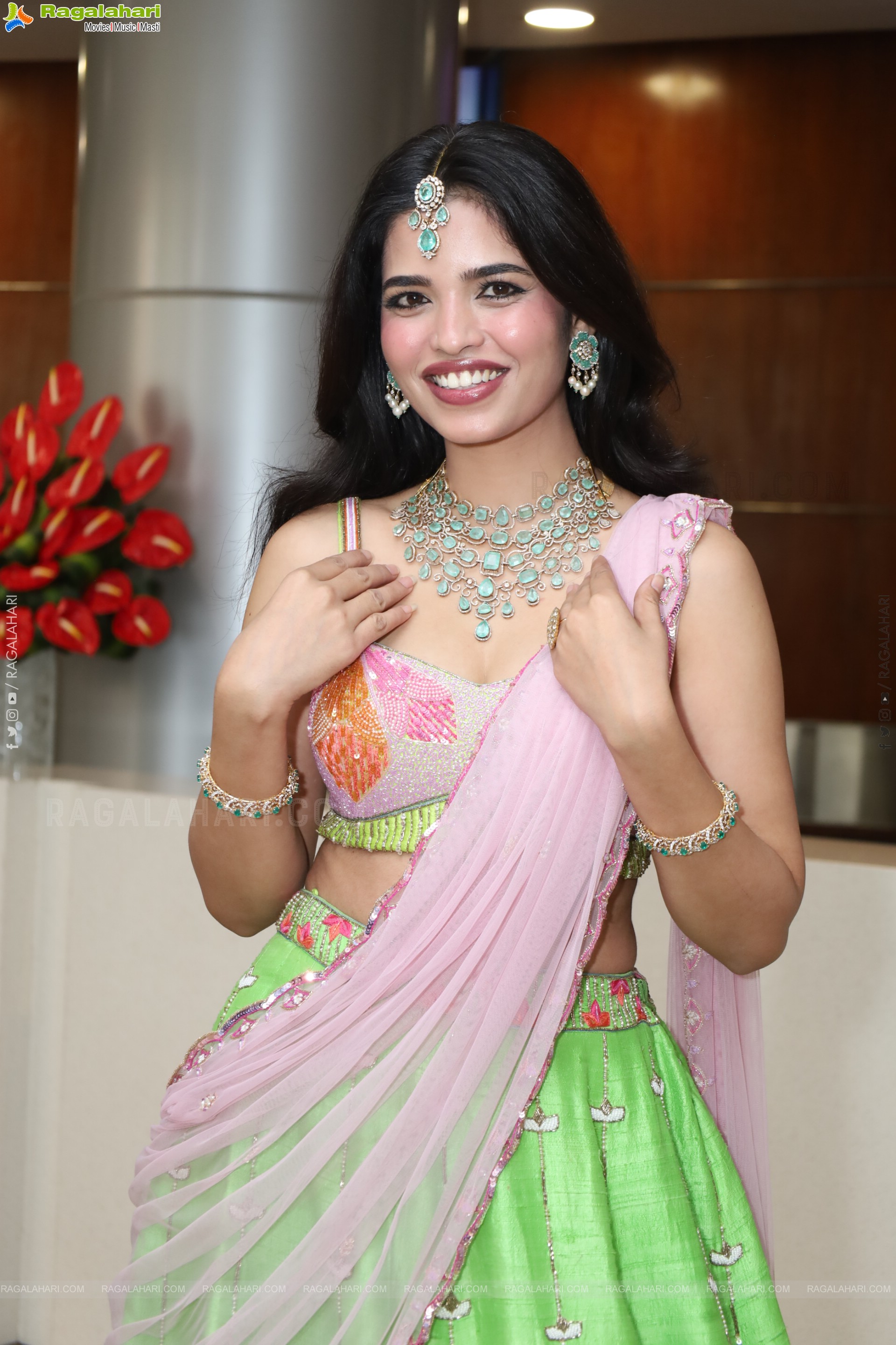 Urmila Chauhan at Hi Life Exhibition Grand Launch, HD Gallery