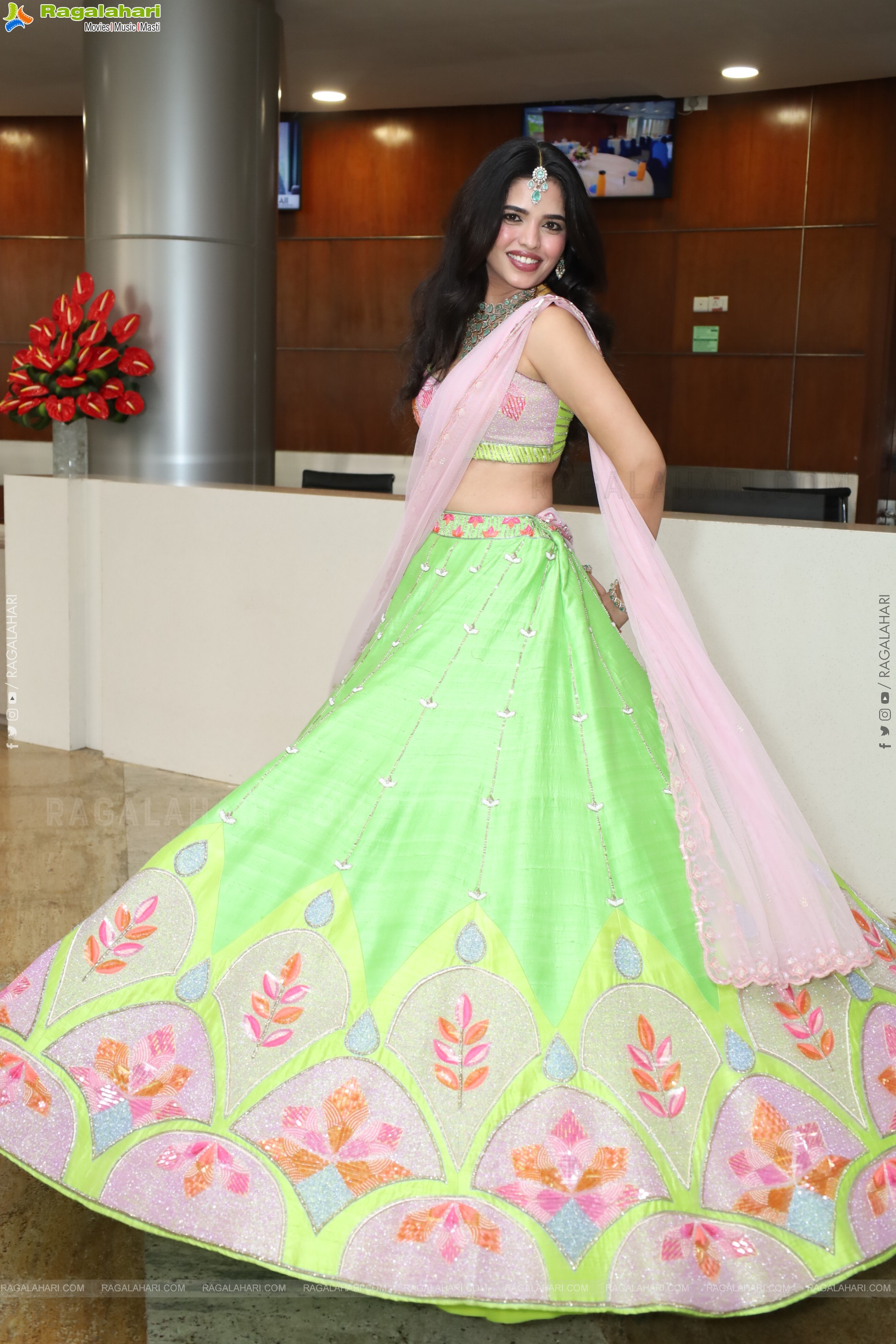Urmila Chauhan at Hi Life Exhibition Grand Launch, HD Gallery