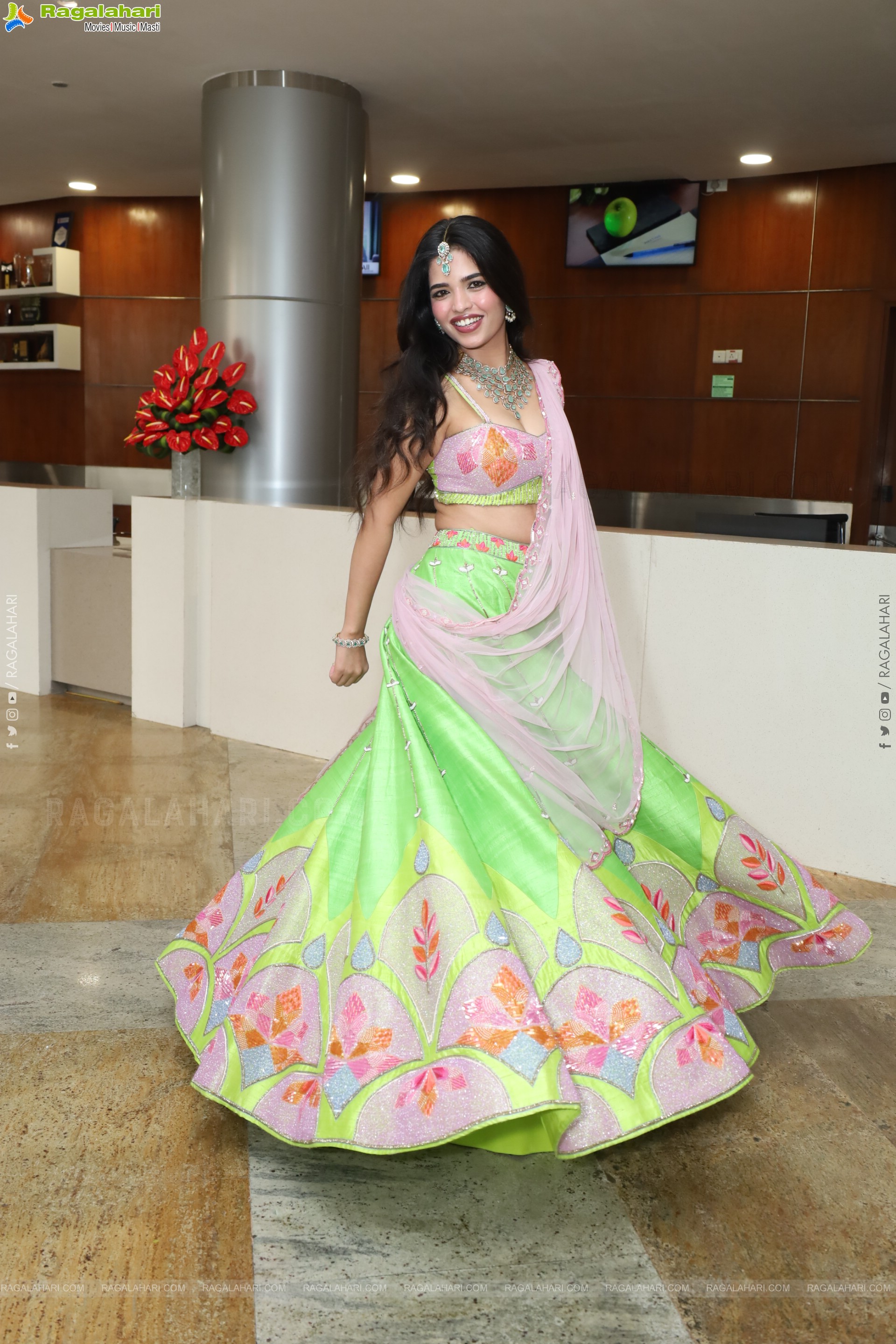 Urmila Chauhan at Hi Life Exhibition Grand Launch, HD Gallery
