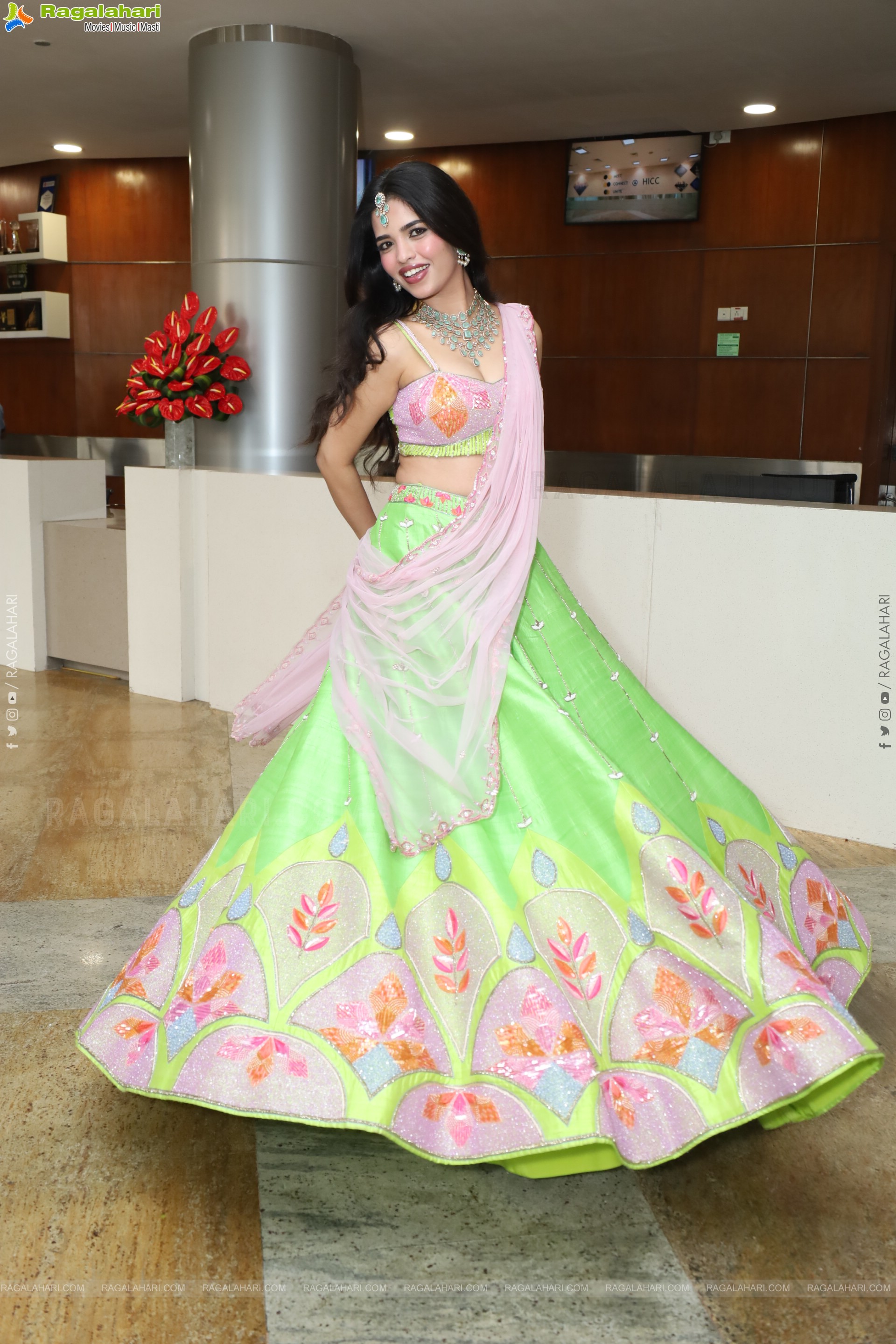 Urmila Chauhan at Hi Life Exhibition Grand Launch, HD Gallery