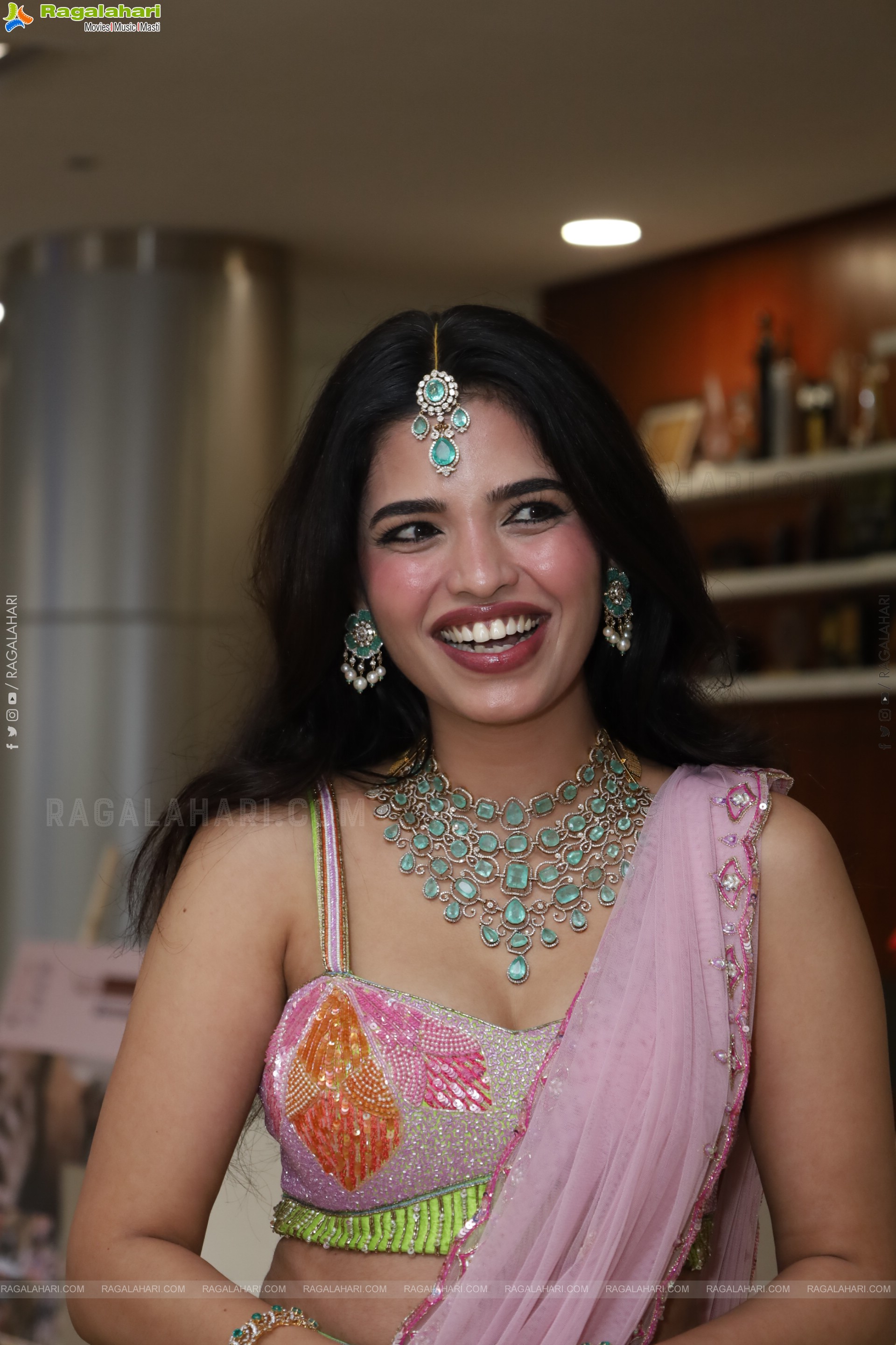 Urmila Chauhan at Hi Life Exhibition Grand Launch, HD Gallery