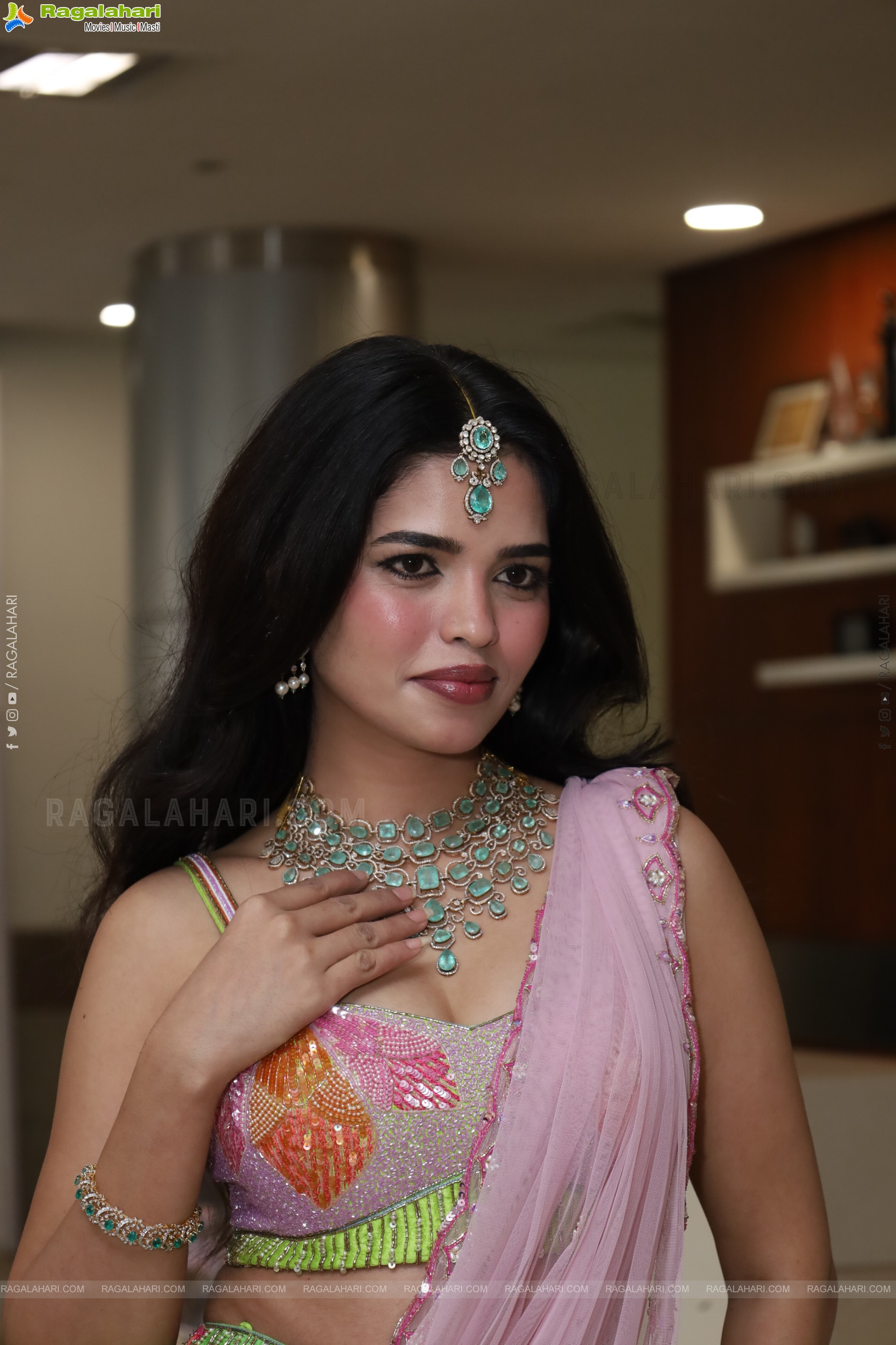 Urmila Chauhan at Hi Life Exhibition Grand Launch, HD Gallery