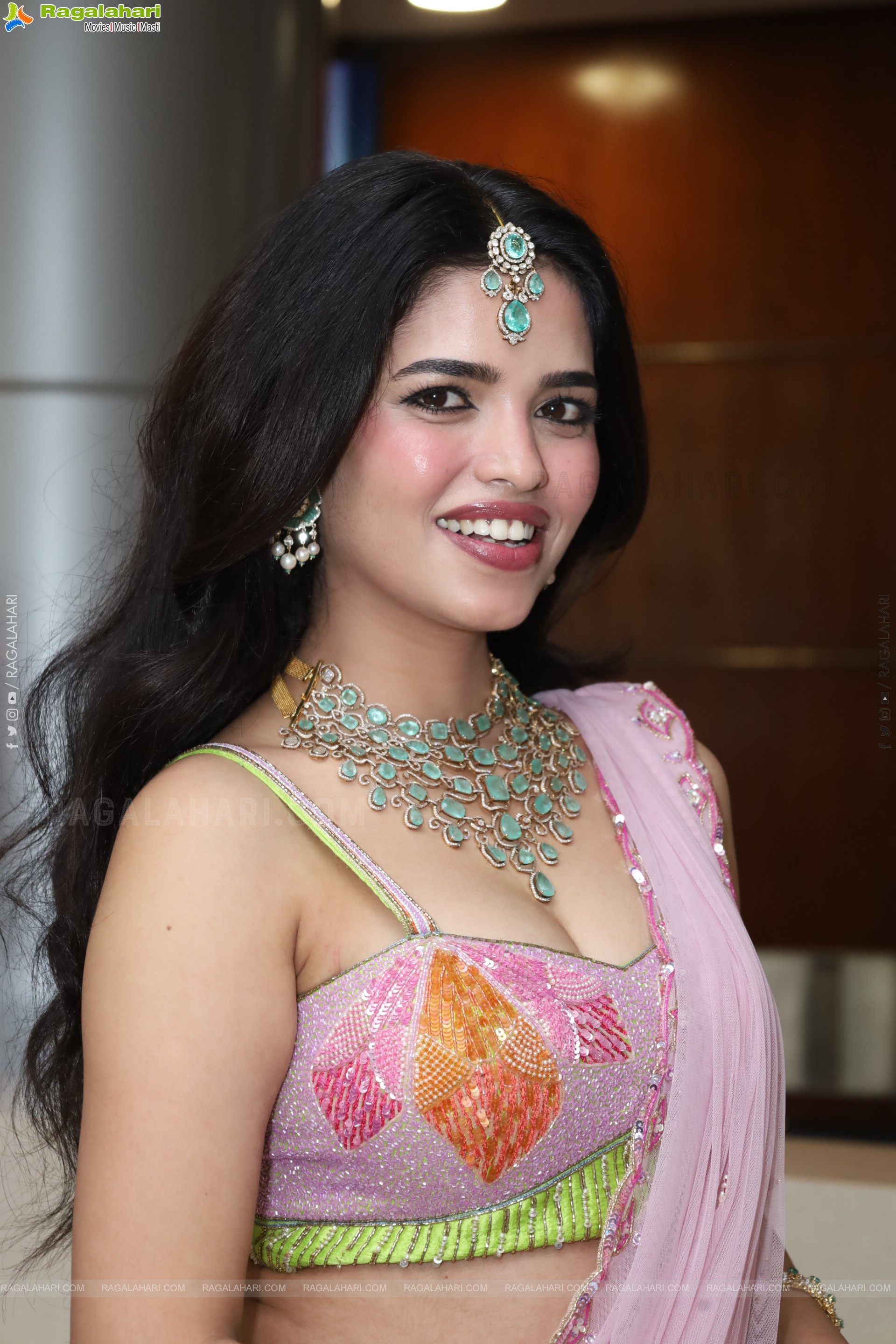 Urmila Chauhan at Hi Life Exhibition Grand Launch, HD Gallery