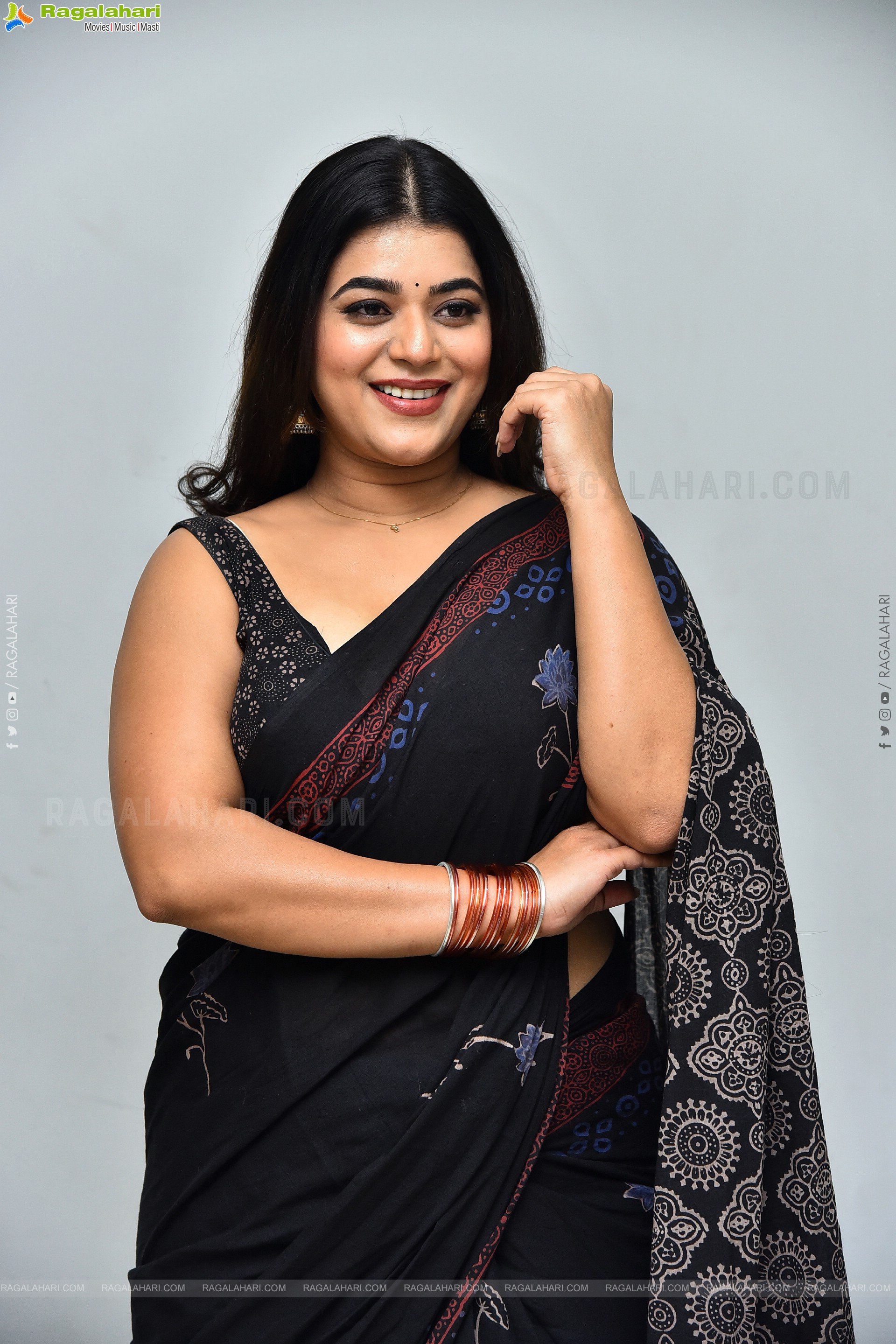 Yamini Bhaskar at Psych Siddhartha Teaser Launch, HD Gallery