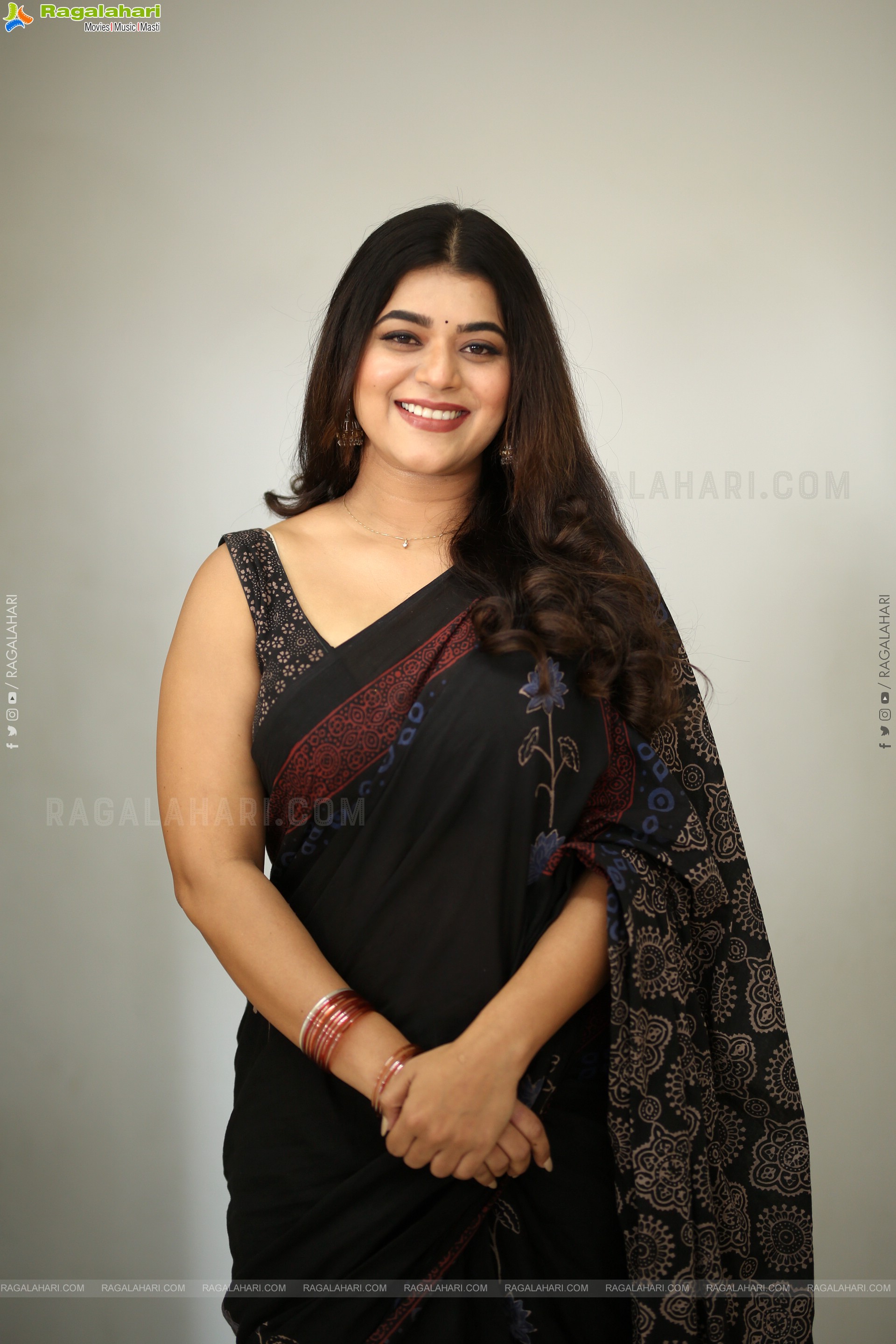 Yamini Bhaskar at Psych Siddhartha Teaser Launch, HD Gallery