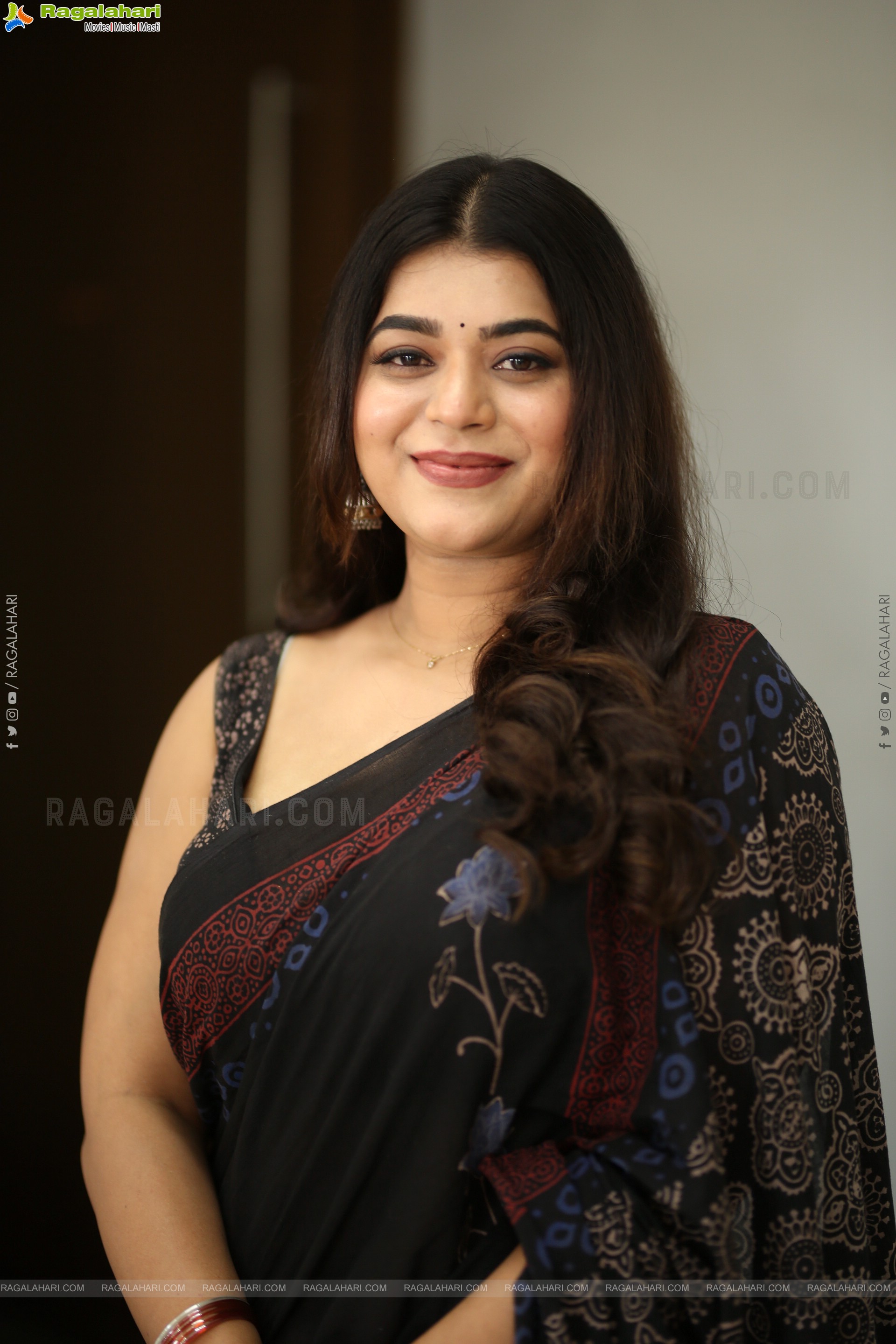 Yamini Bhaskar at Psych Siddhartha Teaser Launch, HD Gallery