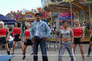 Sudeep, Anjala Javeri, Asha Shaini, Tanurai