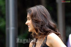 Ileana Photo Gallery