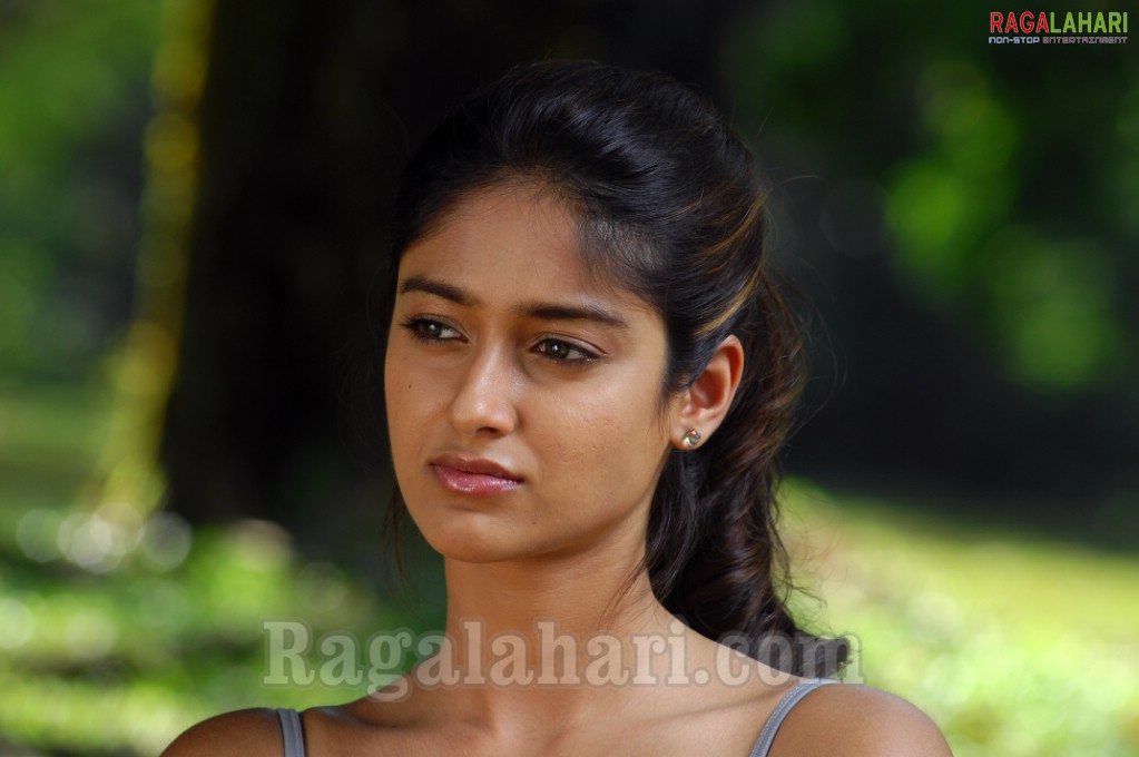 Ileana D'Cruz Innocent looks Absolutely Stunning