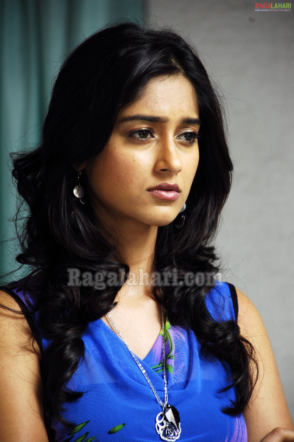 Ileana D'Cruz Innocent looks Absolutely Stunning