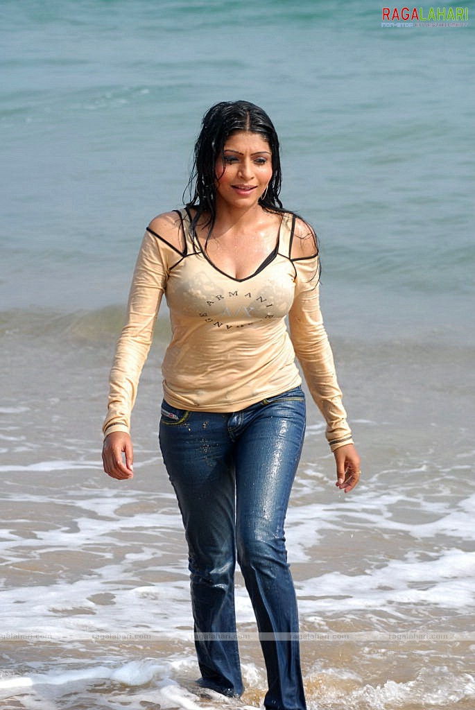 Pooja Roshan