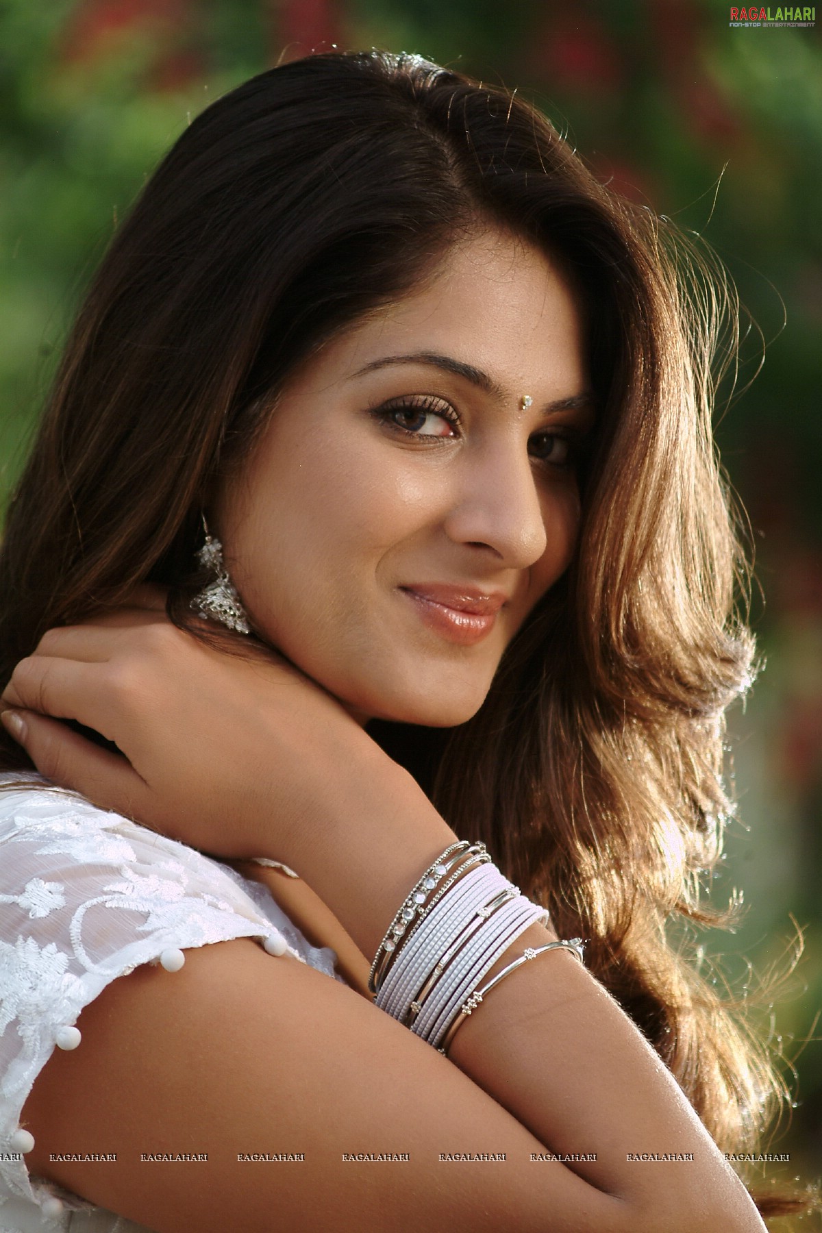 Gowri Munjal (Hi-Res)