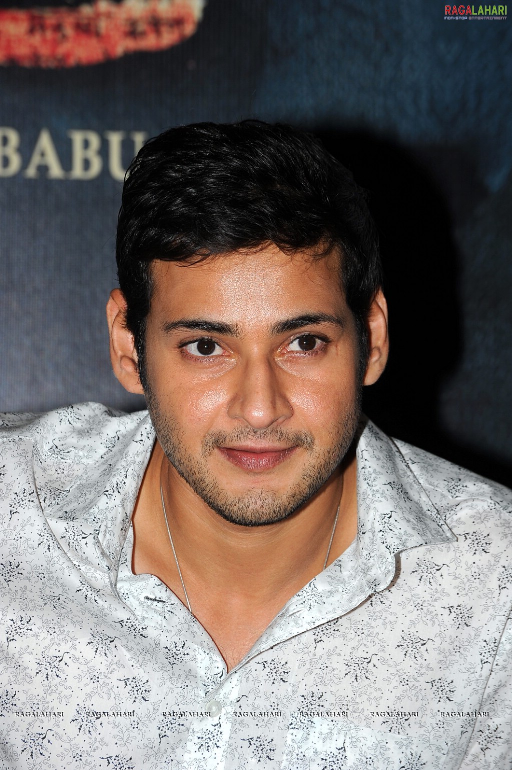 Mahesh Babu at Khaleja Movie Success Meet, HD Gallery, Images