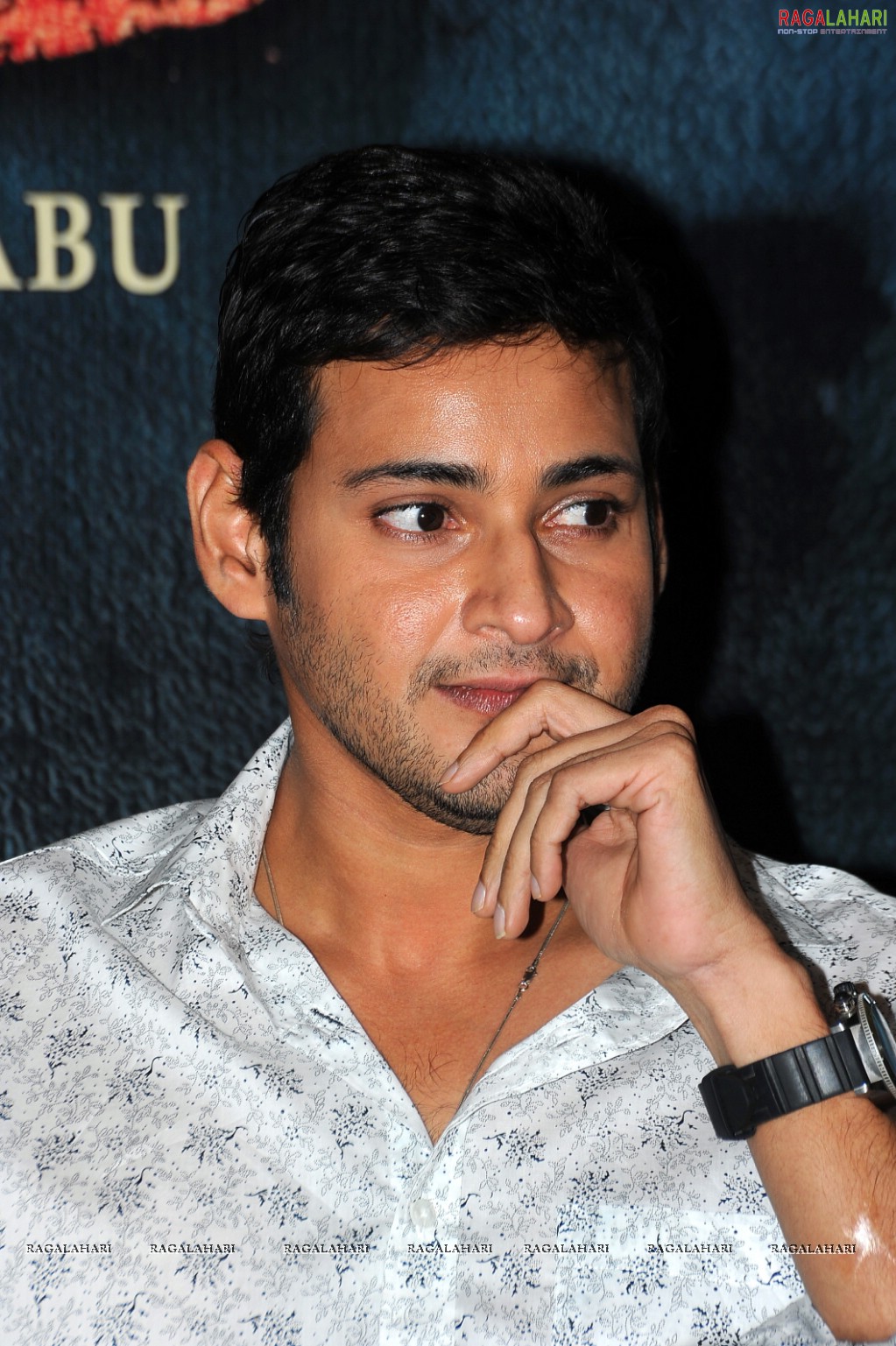 Mahesh Babu at Khaleja Movie Success Meet, HD Gallery, Images