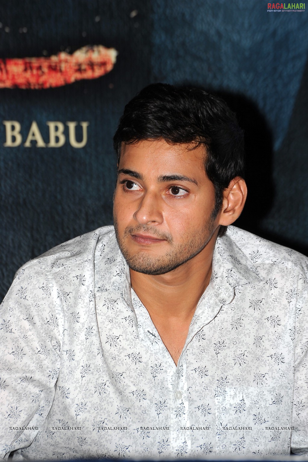 Mahesh Babu at Khaleja Movie Success Meet, HD Gallery, Images